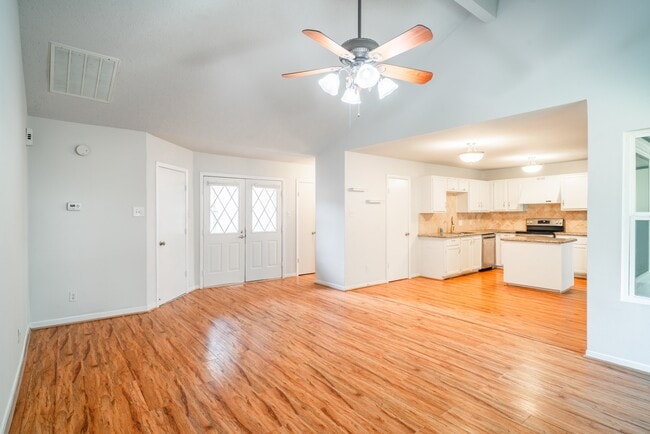Photo - 3006 Whetrock Ln