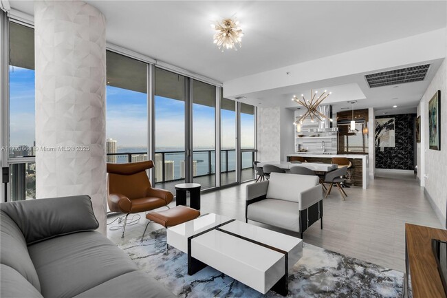 Building Photo - 1100 Biscayne Blvd Unit 4605 Rental