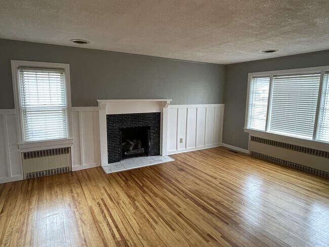 Photo - 118 Northwestern Ave