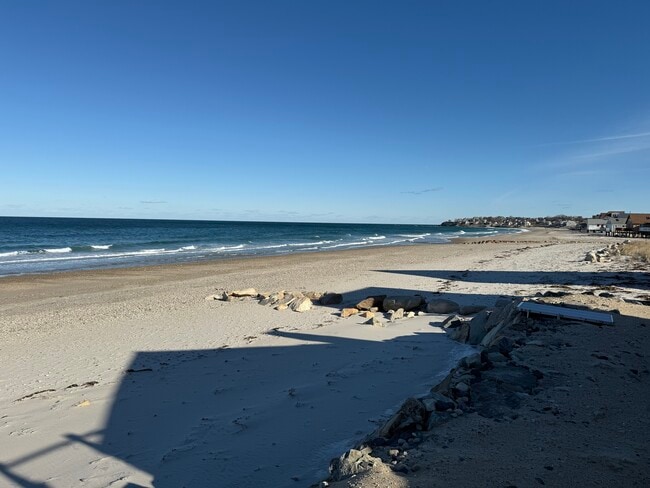 Building Photo - 187 Taylor Ave Unit 1