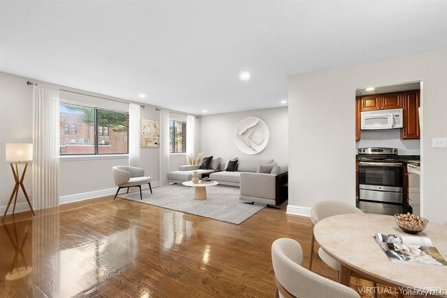 Photo - 140 McGlynn Pl