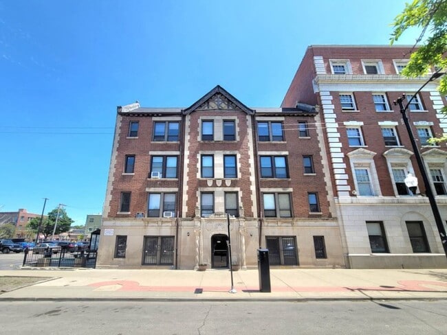 Photo - 3345 N Marshfield Ave Unidad 403 Rental