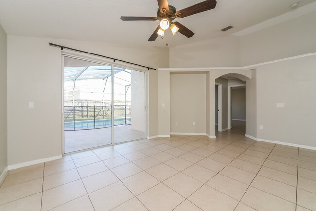 Photo - 4643 Eagle Peak Dr