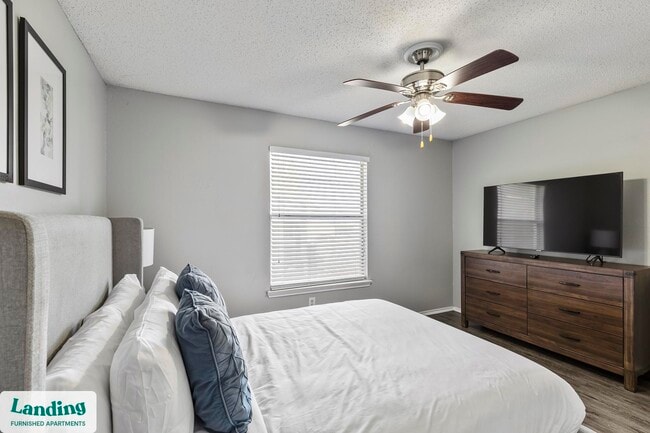 Photo - 1919 W Tarrant Rd Unidad 2110