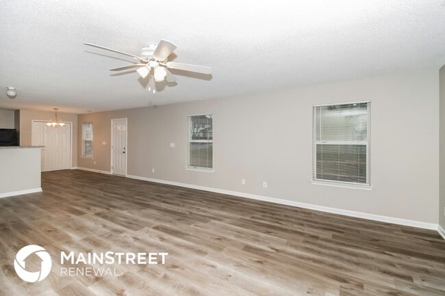 Photo - 400 Pinevale Ct