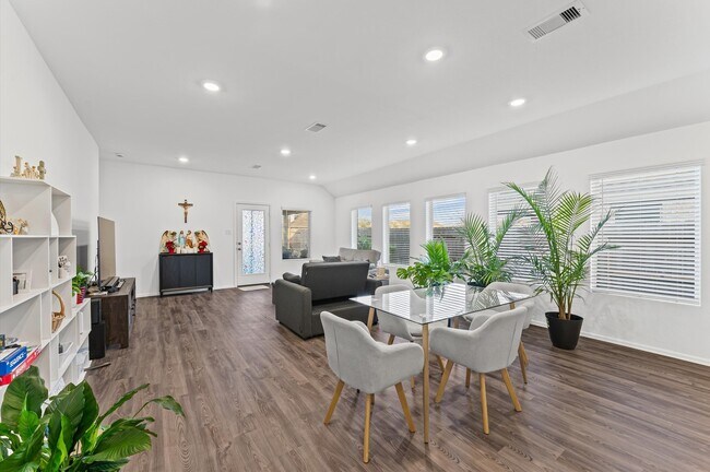 Photo - 31722 Harmony High Ln