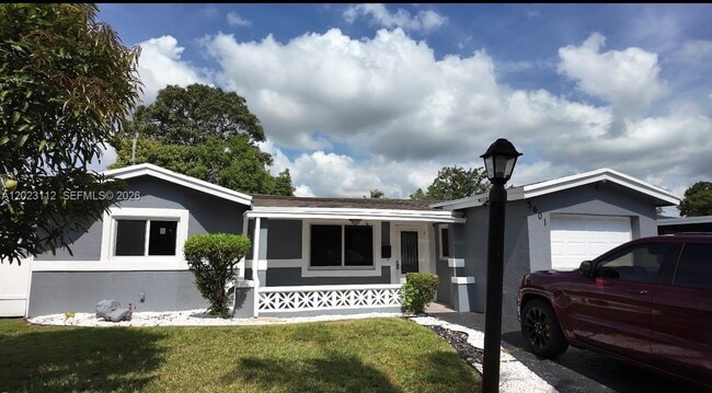 Building Photo - 3601 NW 34th Ave