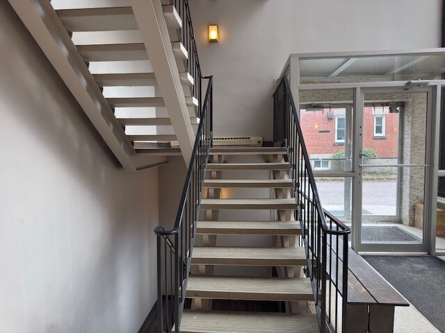 Photo - OLD South!  2 Bedroom * Renovated * Parking * Insuite Storage * AVAIL NOW Unit 105