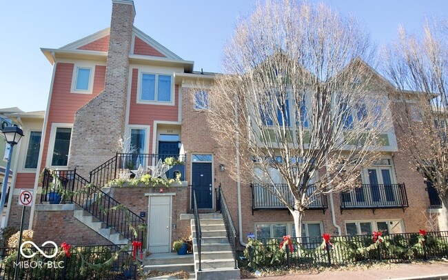 Photo - 264 N Park Ave Townhome