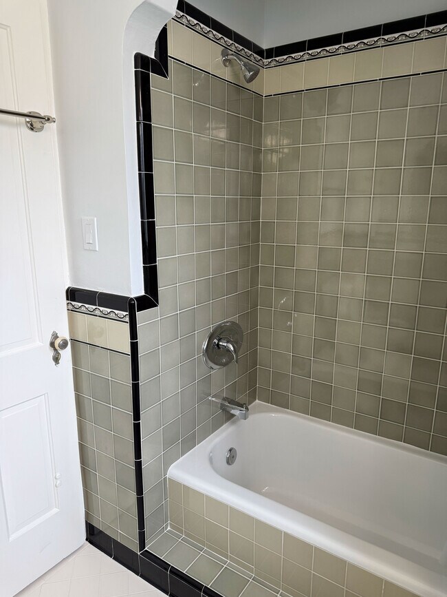 Photo - 617 W Glenoaks Blvd Unidad 617