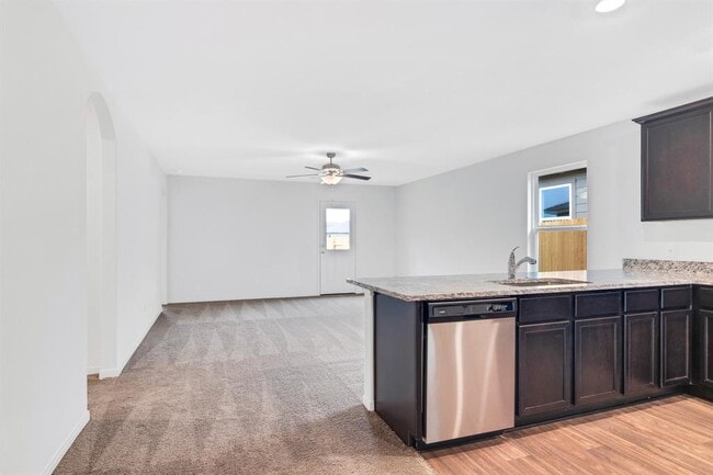 Photo - 112 Allington Cir