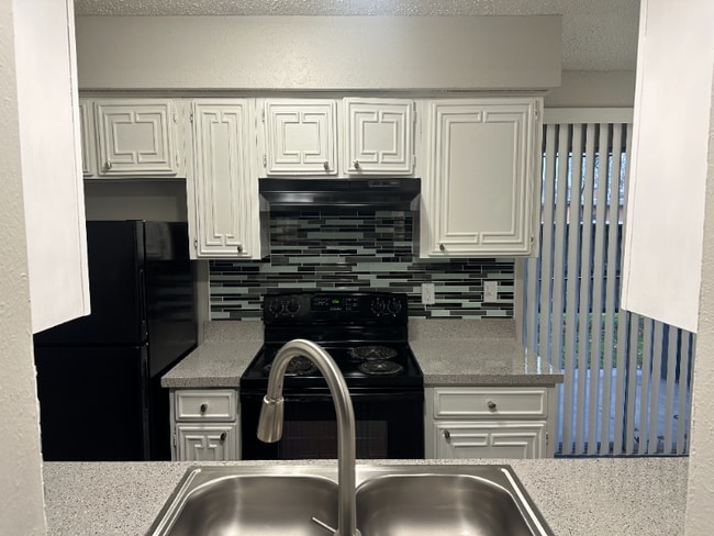 Photo - 3754 W Buckingham Rd Unidad 103