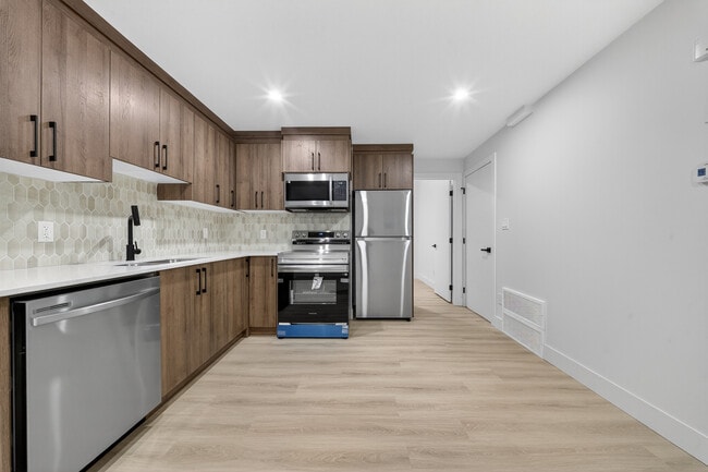 Building Photo - 8829 122 Ave NW Unit 9