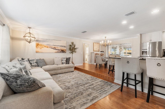 Photo - 49 Christopher Ct