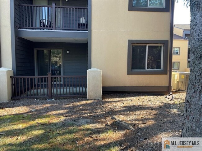 Building Photo - 3131 Sayre Dr Unit 3131