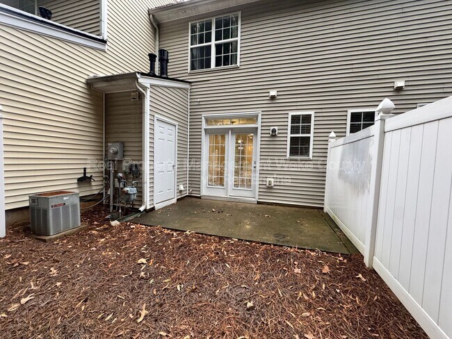 Photo - 8215 Martello Ln