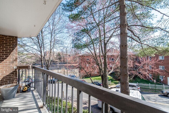 Photo - 1401 N Rhodes St Unidad 106