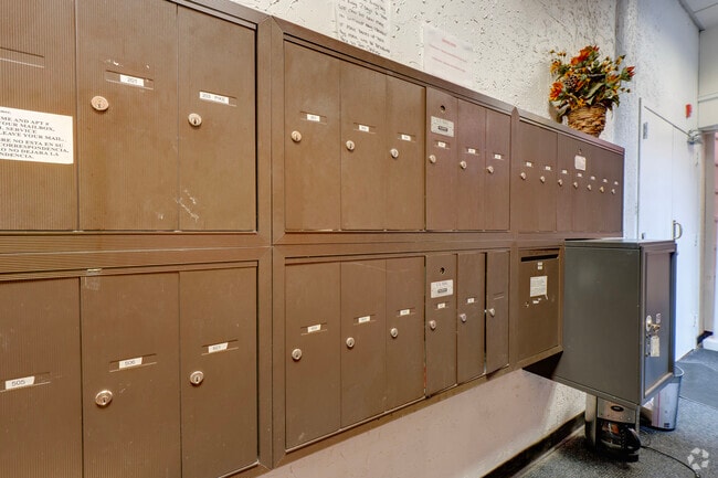 Lobby/Mail Area - The Smith Gormly