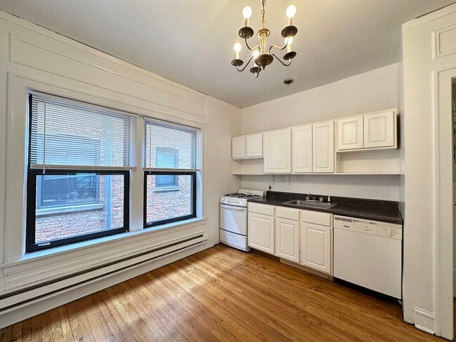 Photo - 1036 Dempster St Unidad W3