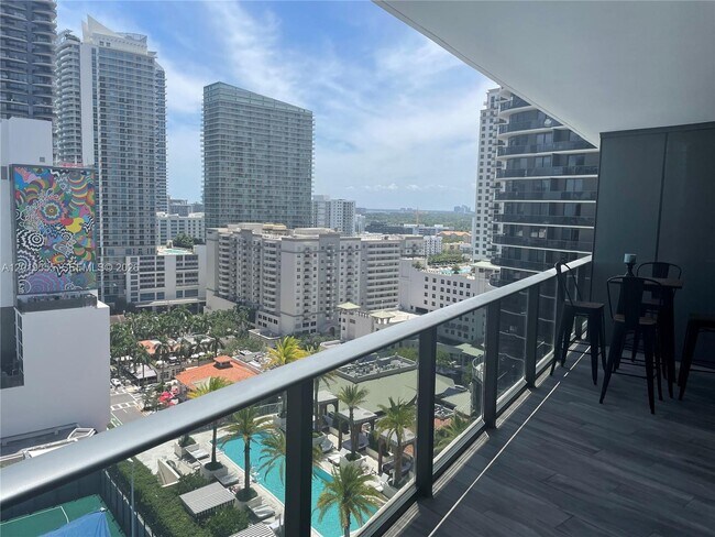 Photo - 801 S Miami Ave Unidad 1703