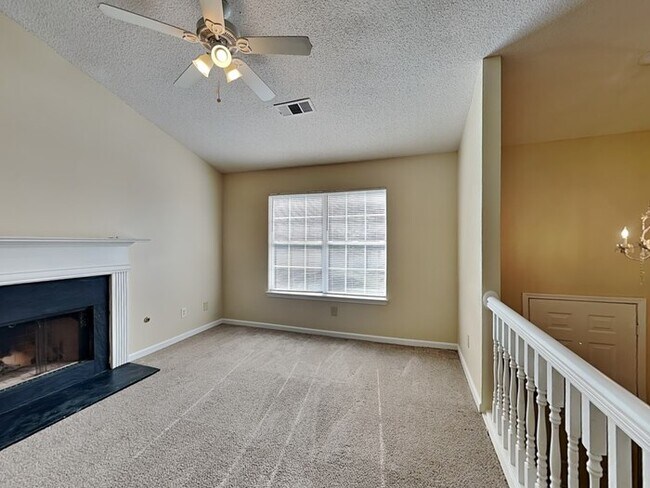 Photo - 114 Hampton Oaks Dr