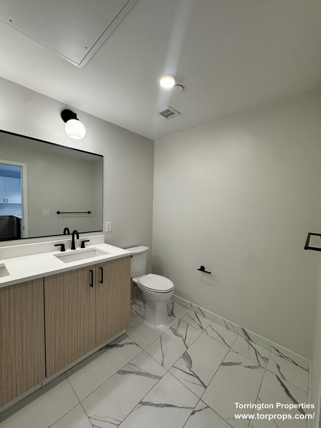 Building Photo - 289 Walk Hill St Unit 422