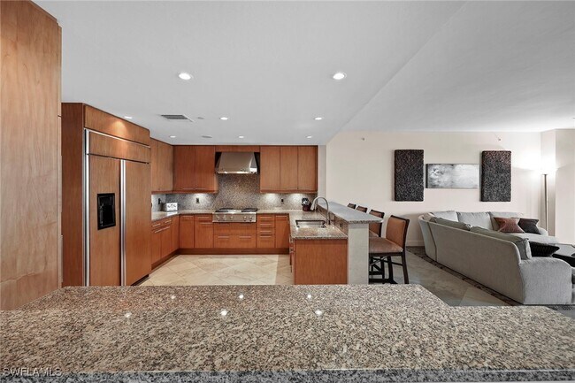 Building Photo - 11125 Gulf Shore Dr Unit PH-7