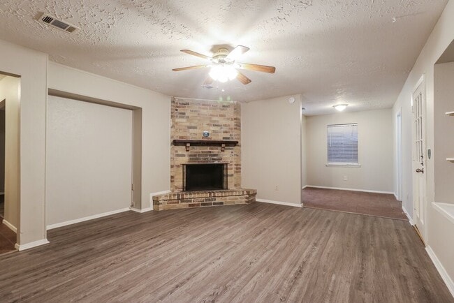 Photo - 4322 Enchantedgate Dr