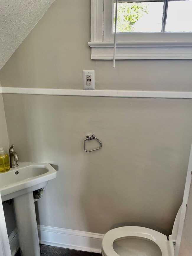 Photo - 49 Radcliffe St Unit B