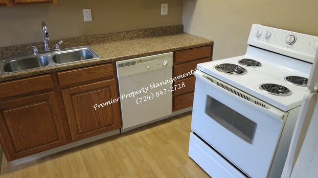 Photo - 527 Midland Ave Unit UF