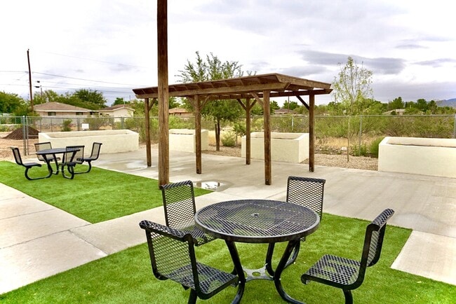 Photo - Villa Feliz Senior Apartments