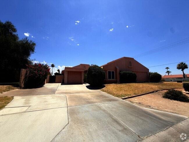 Building Photo - AVAILABLE NOW!! 2 Bedroom 2 Bathroom APART... Unit A Rental
