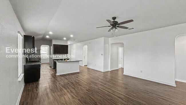 Photo - 6403 Kingsley Edge