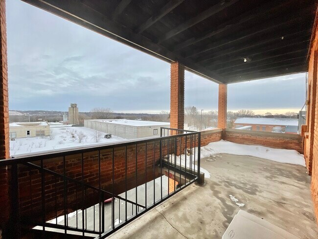 1 South Minnesota Street, Unit 5 - 1 South Minnesota Street, Unit 5 Unit 5