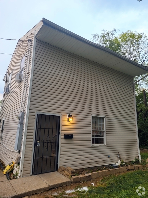 Building Photo - 3414-A Sherrill Avenue Rental