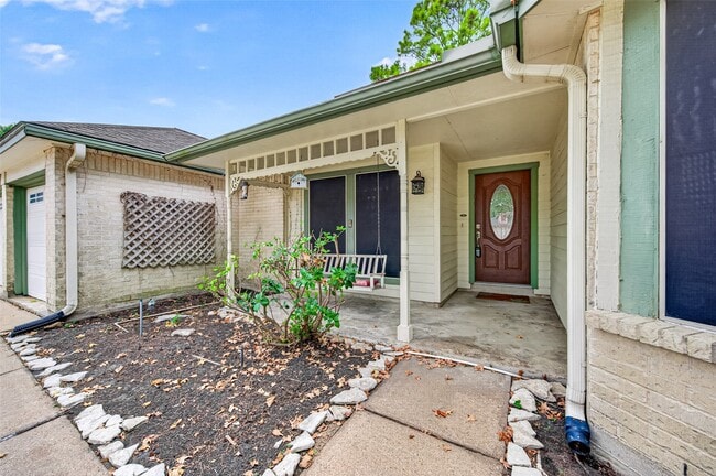 8607 Greenleaf Lake Dr