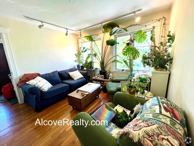 Building Photo - 21 Sartwell Ave Unit 3 Rental