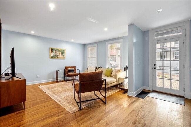 Photo - 1207 Linden Pl