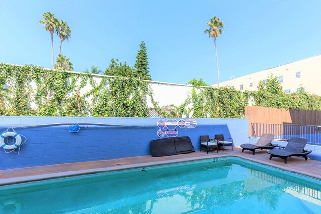 Photo - 1441 N Vista St