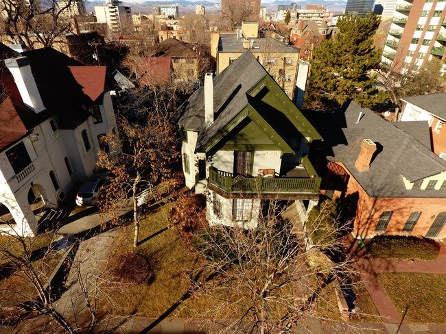 Photo - 1129 Pearl St Apartments