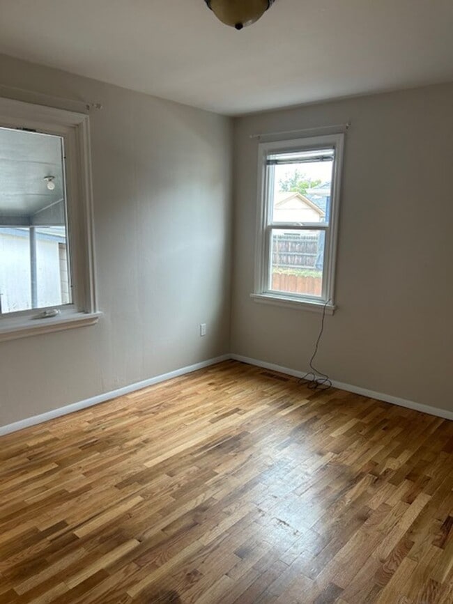 Photo - 934 Custer Ave