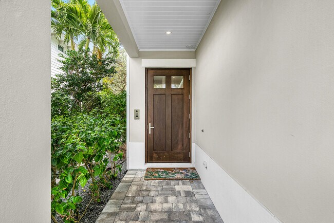 Photo - 436 NE Wavecrest Way