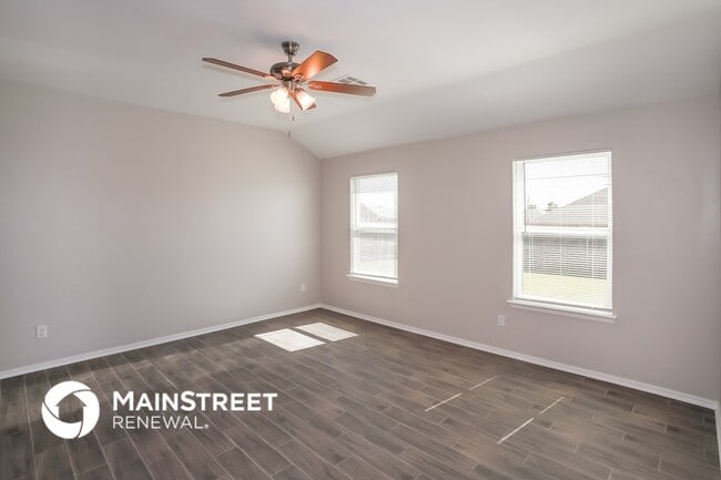 Photo - 4300 Windgate W Rd