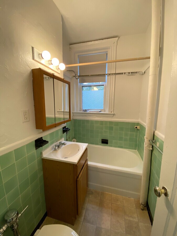 Photo - 46 Chiswick Rd Unit 4