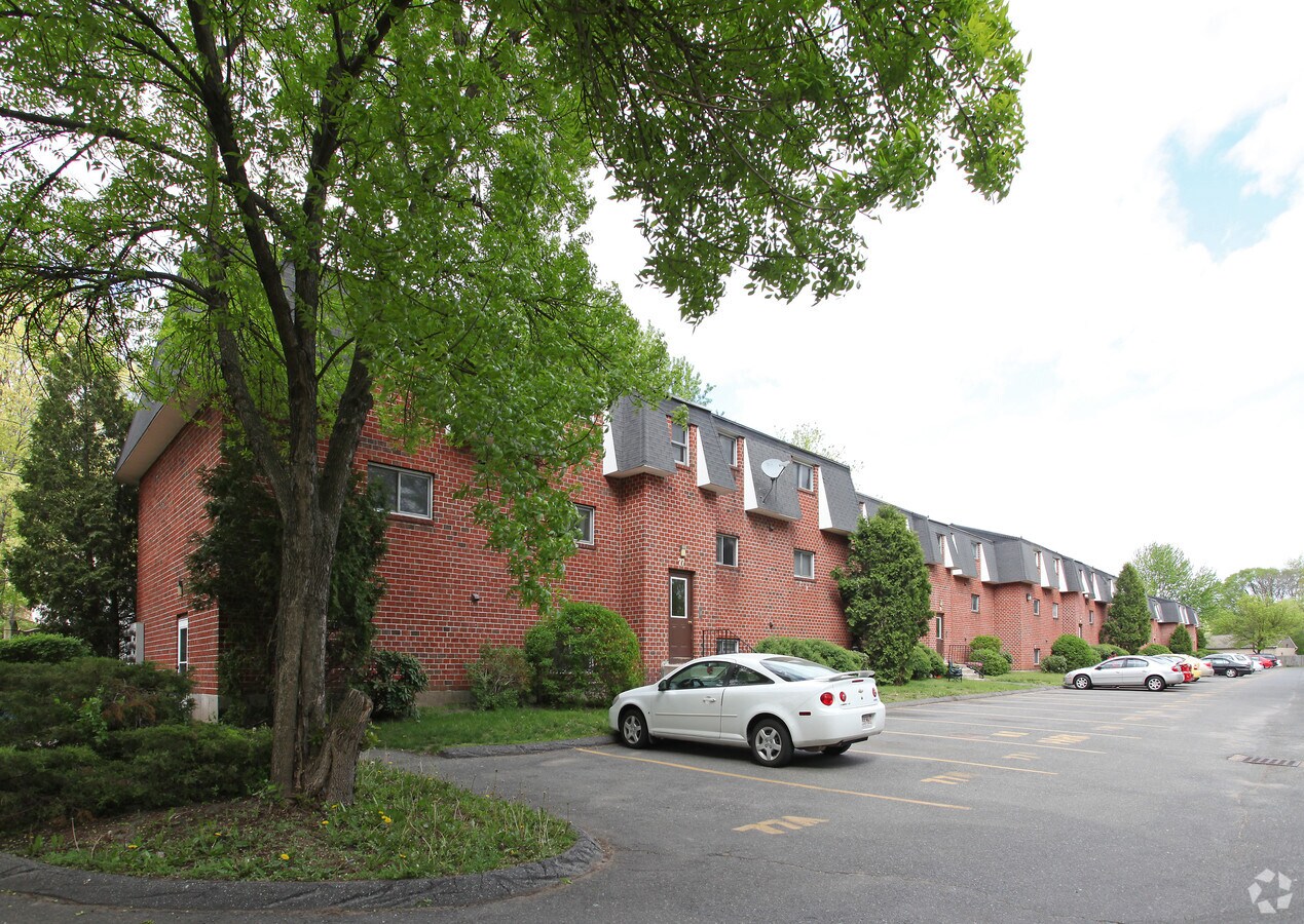 River's Edge Apartments - River's Edge