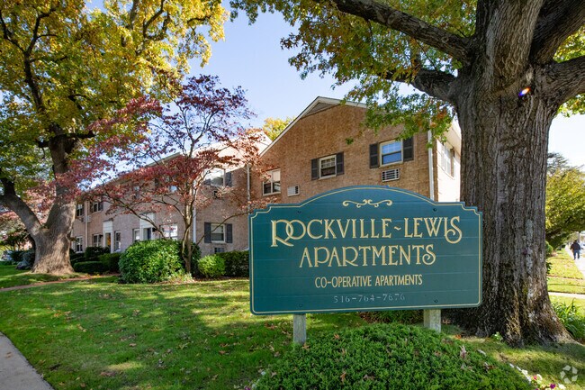 Photo - Lewis Place Apartments