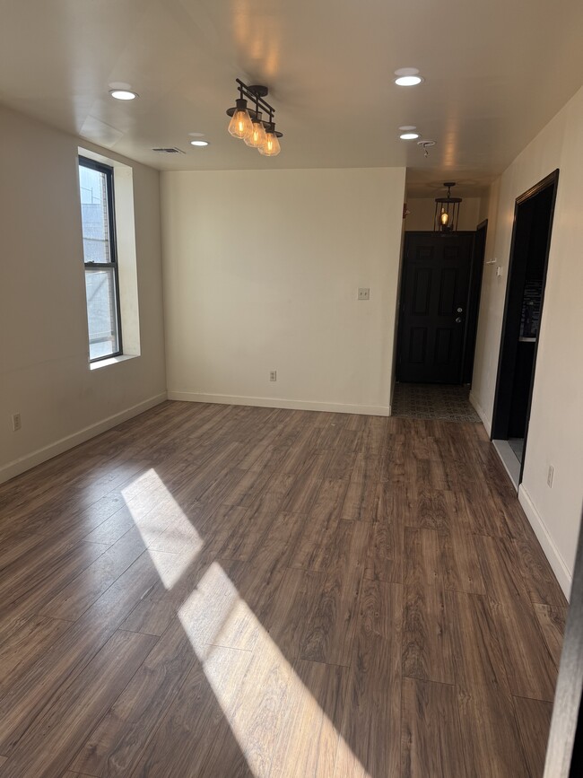 182 Ferry St Unidad 2R