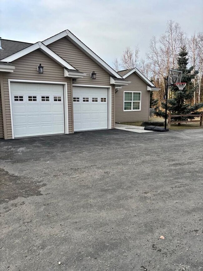 Building Photo - 1502 E Bogard Rd Unit 2