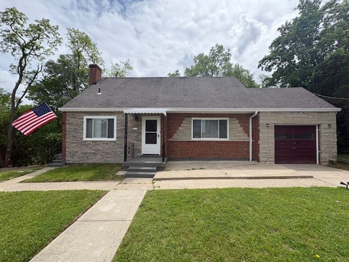 Amazing 4 Bedroom 1 Bathroom available in ... - Amazing 4 Bedroom 1 Bathroom available in ...