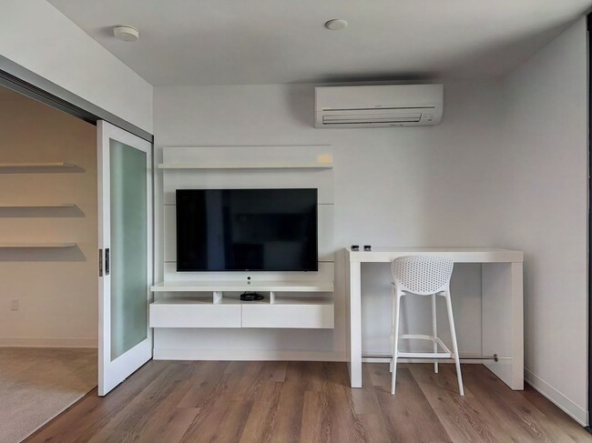 Photo - High Floor Kakaako 1 bedroom Unit 4011